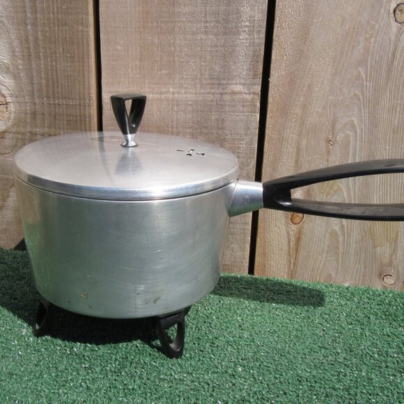 Vintage Westinghouse S-28 3 Quart Electric Hot Pot Pan w/ Vent Lid & Cord - Picture 2 of 9
